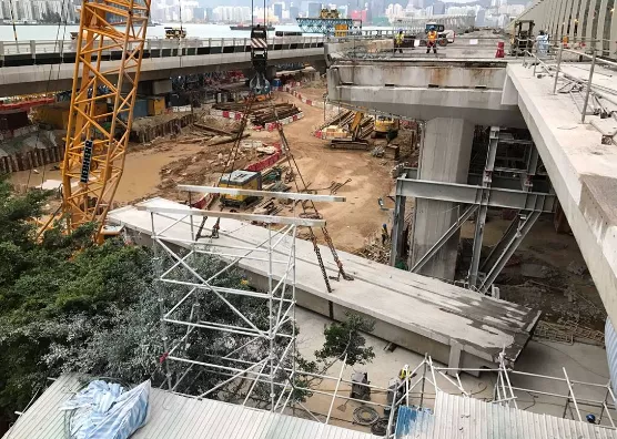 銅灣行車大橋